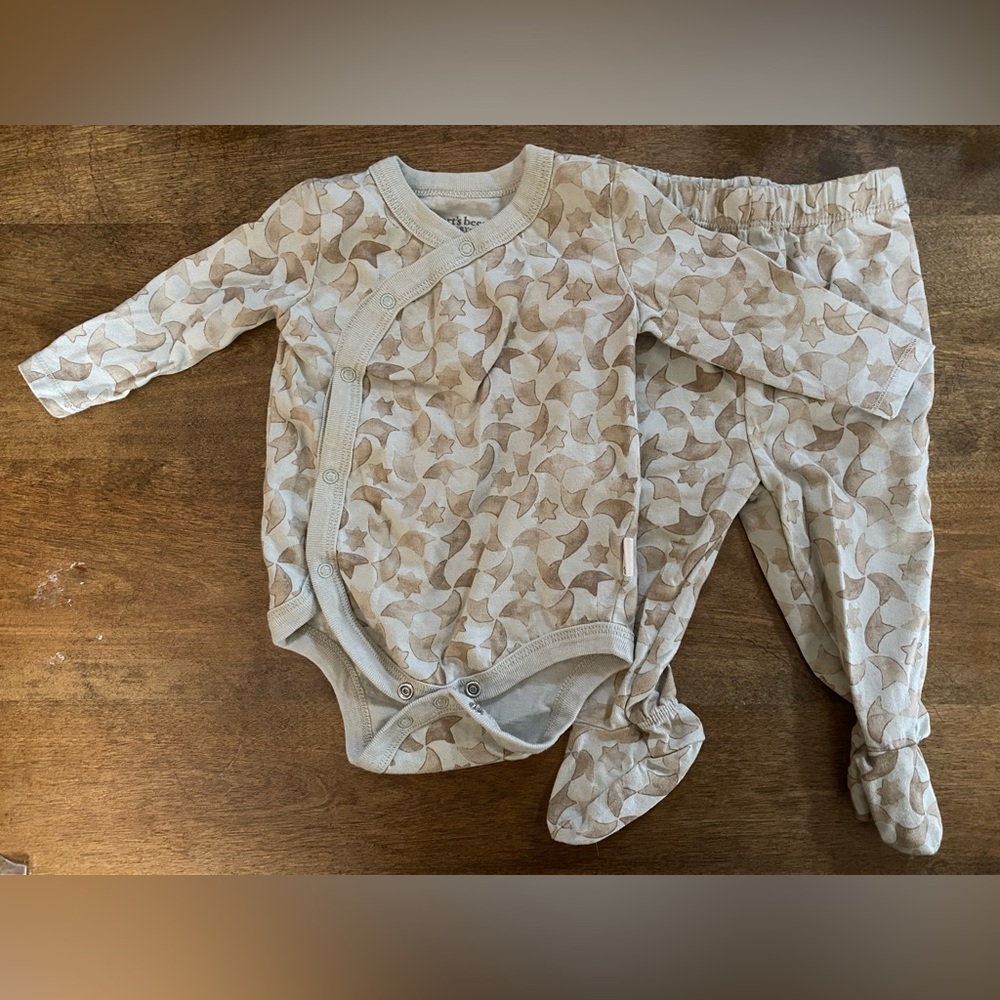 Burt's Bees Baby Moon and Stars Set in Sage and Tan